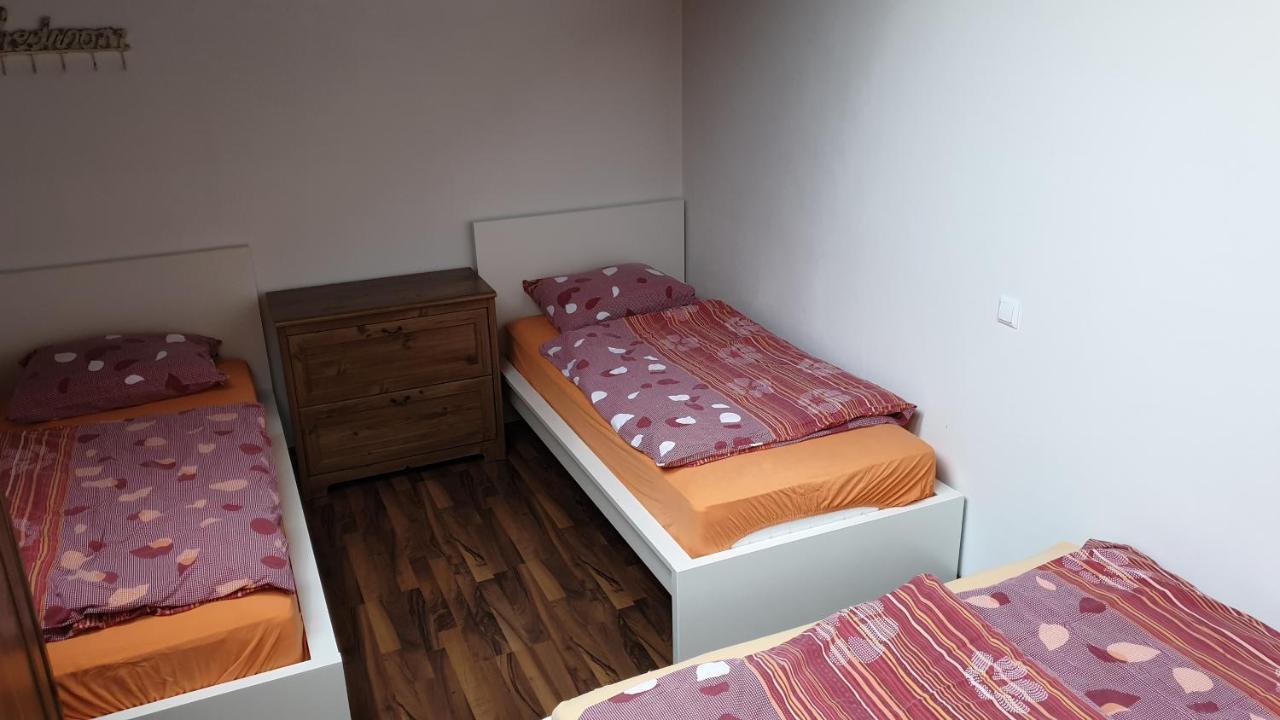 Apartment Potepuh โบเว็ก ภายนอก รูปภาพ